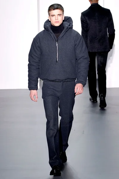 Look 27